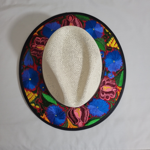 New Beautiful Embroidered Hat - Picture 2 of 14